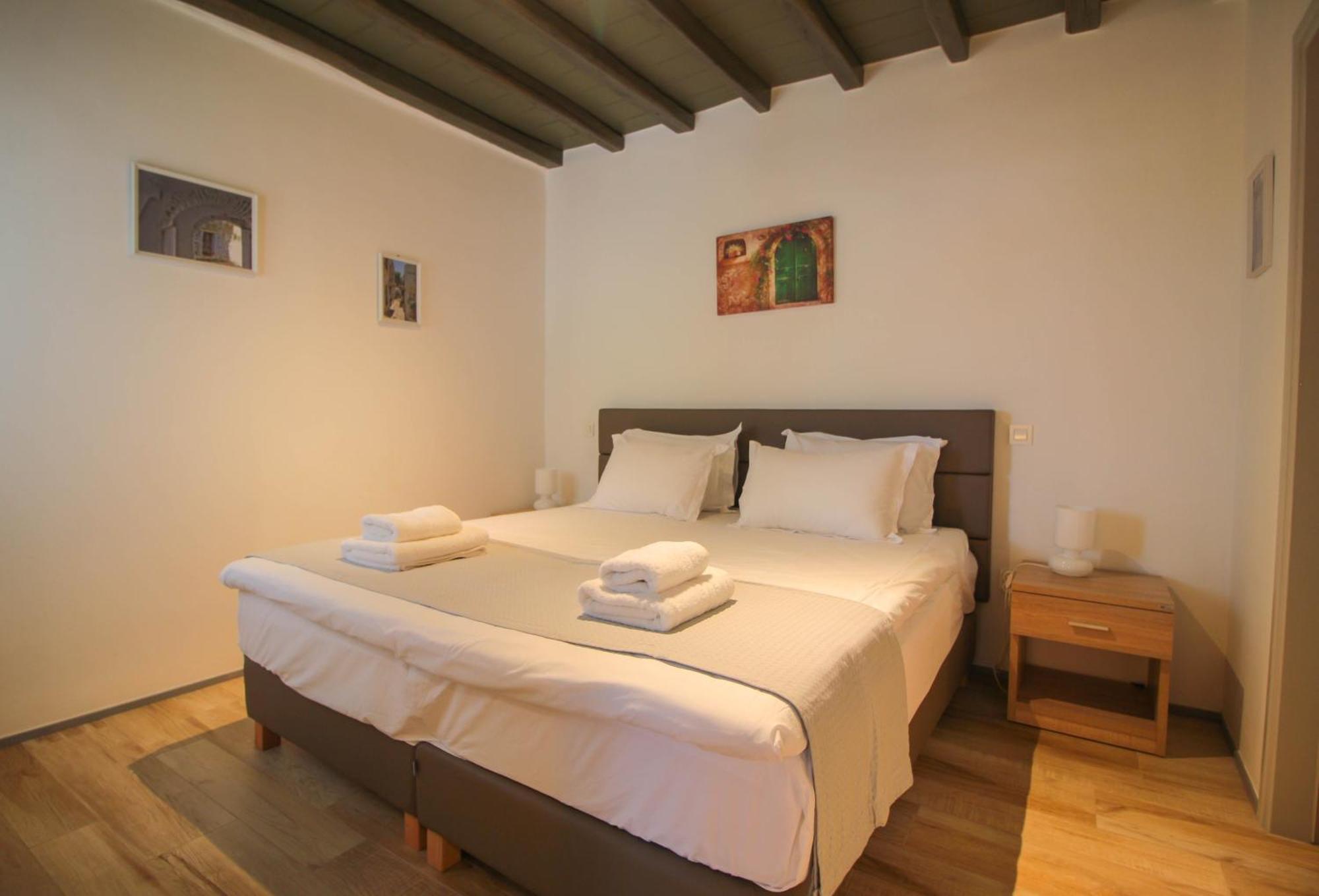 Tinos Pigeon House Aparthotel Tzados Kamer foto